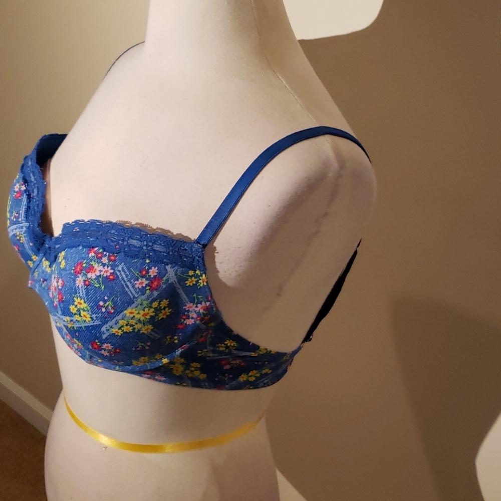 2 bras - Picture 13 of 16